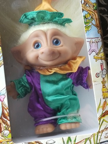 Rare vtg russ ace - rare,