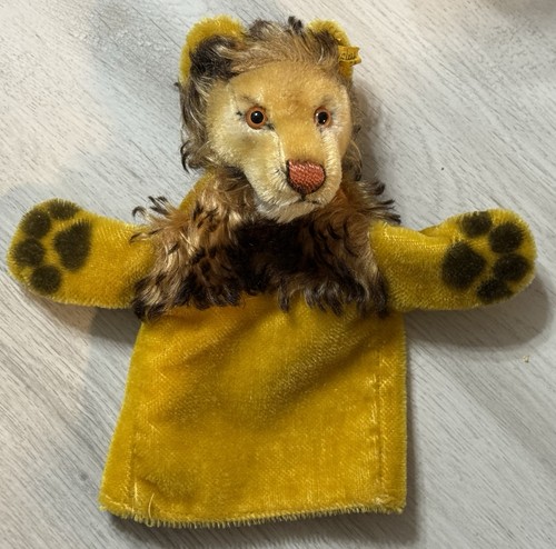 Steiff leo lion hand puppet - lion,