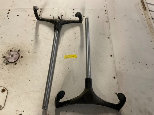 Cessna 152 yoke not drilled - 152,