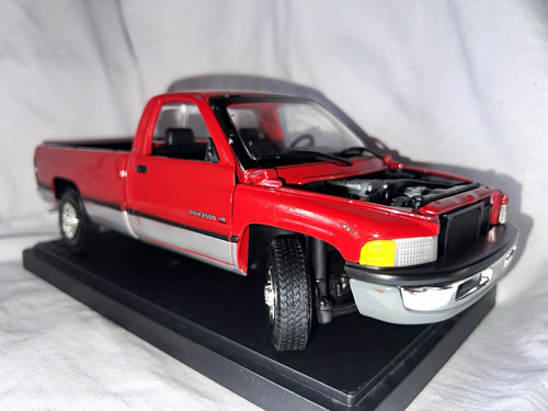 Ertl 1995 dodge - 1995,