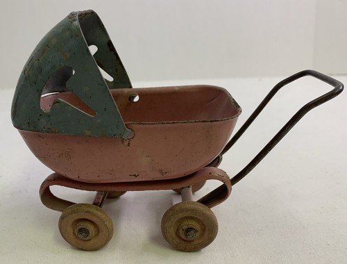 Wyandotte tin doll buggy - buggy, pram