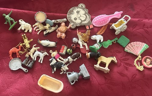 Vintage lot cracker jack - cracker,