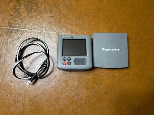 Raymarine st70 e22105 boat - raymarine,