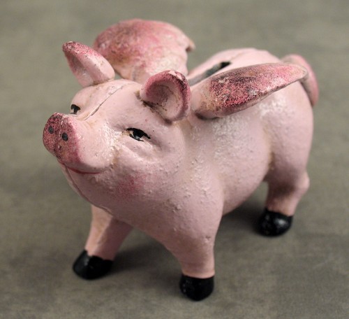 Pink flying pig - flying,