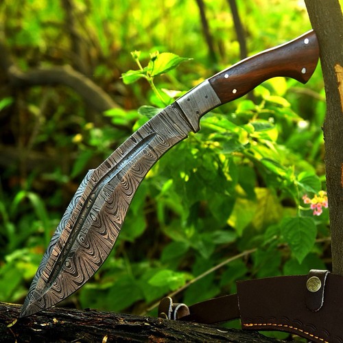 Full tang damascus fixed blade - full,