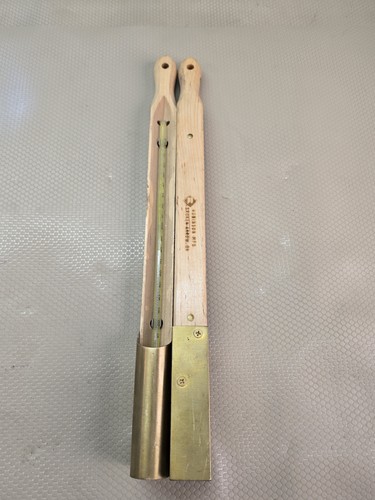 Robinson pair tank - of, gauging