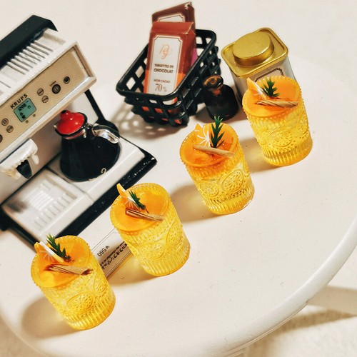 4pc scale dollhouse - scale,