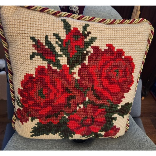 Needlepoint throw pillow petit - throw,