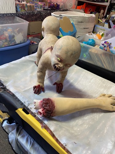 Halloween prop zombie babies - zombie,