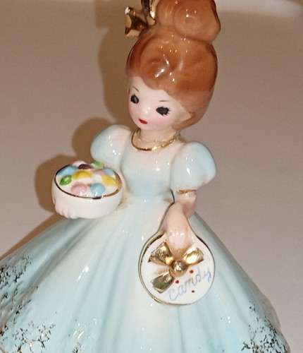 Vintage ceramic figurine - ,, 4"