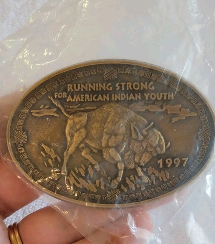 Vtg brass belt buckle running - brass,