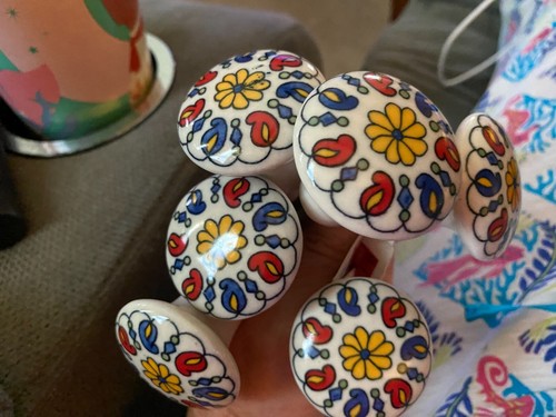 Pier white floral knobs - white,
