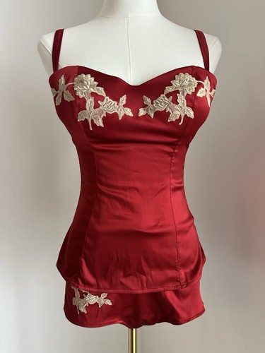 Perla red satin - red, floral