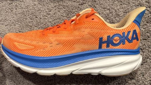 Barely worn hoka clifton 9 - barely, worn!