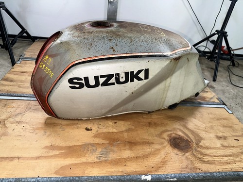 1983 suzuki gs550e gas tank - suzuki,