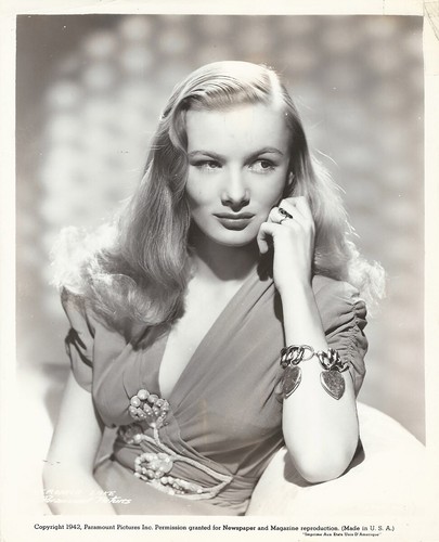 Veronica lake with bracelet - lake,
