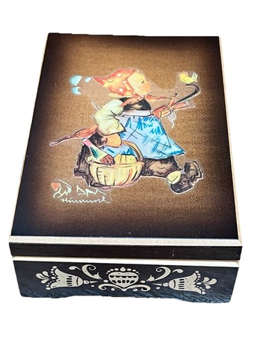 Sister berta hummel music box - sister,