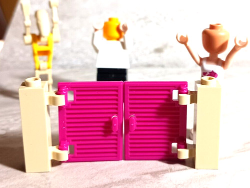 New lego barn doors - new,