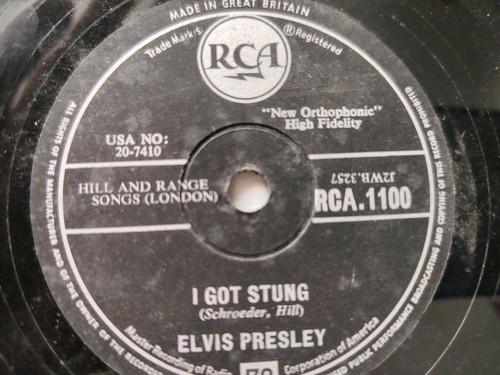 Elvis presley got - presley, stung