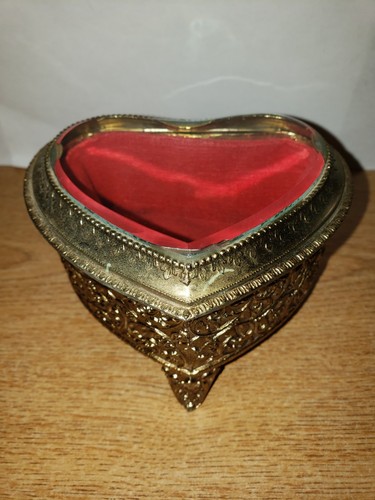 Heart shaped trinket - heart,