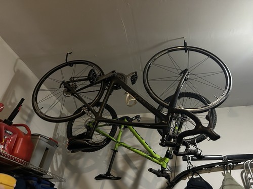 Giant road bike - road,